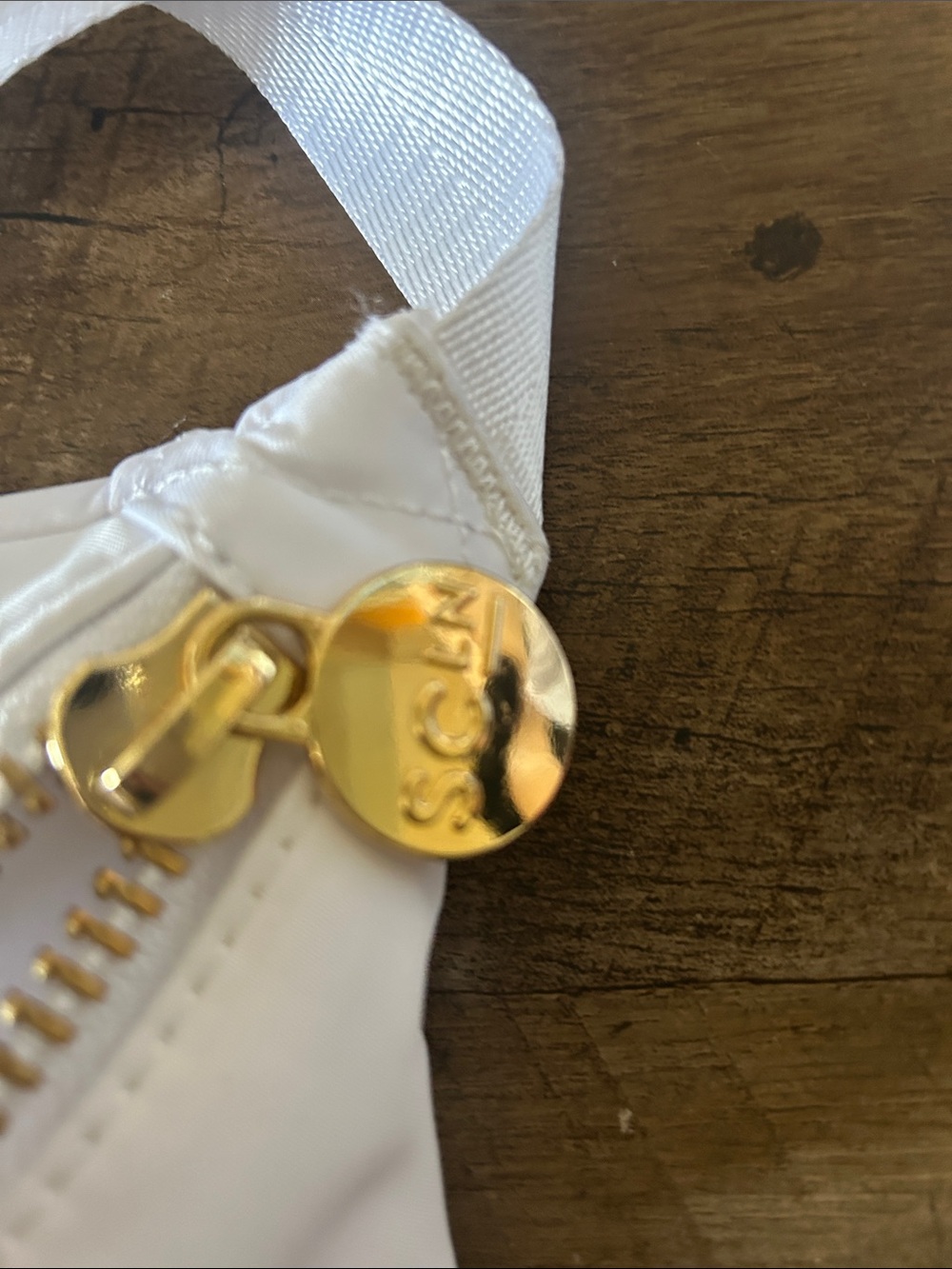 White Gold-Zip Women’s Belt Bag - Picture 2 of 3